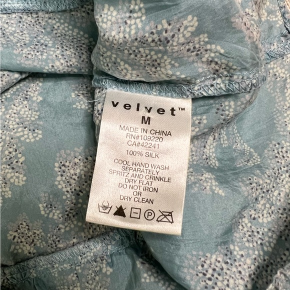 Velvet by Graham & Spencer 100% silk floral slip dress - Picture 8 of 9